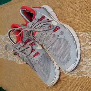 Nike Free 5.0 Women's Running Shoes Sz 8.5, Grey/Pink, Good Condition, No Box